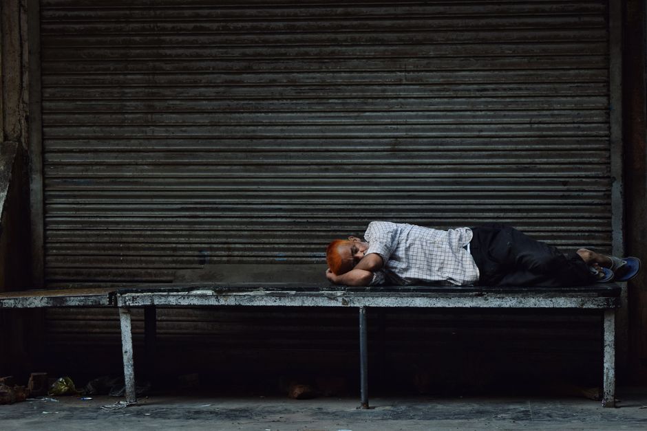 글로벌 청년 실업과 한국 직장인의 재정 불안