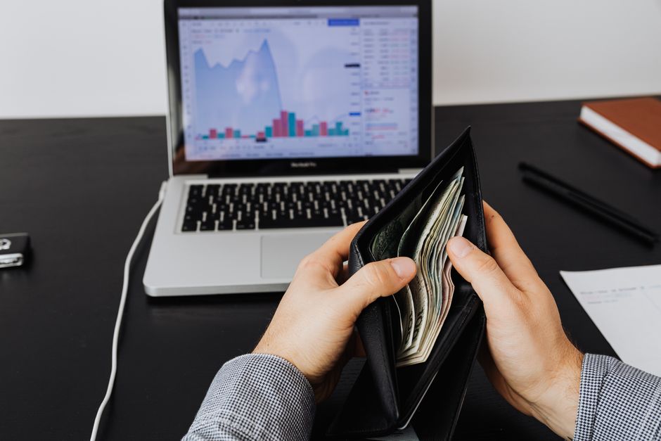 📈 고물가 시대 💸 앱/소프트웨어 '숨겨진 유료 자산' 방치하다 월급 순삭! 내 돈 200% 불리는 '스마트 활용 & 관리' 꿀팁